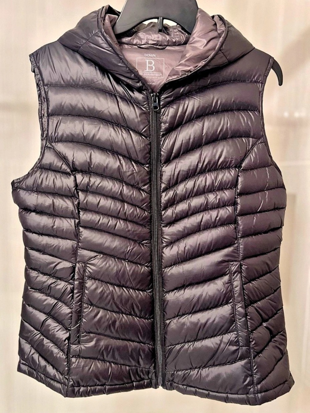 Down by Bernardo Lightweight Hooded Down Puffer Vest Dark Grey Slate Black